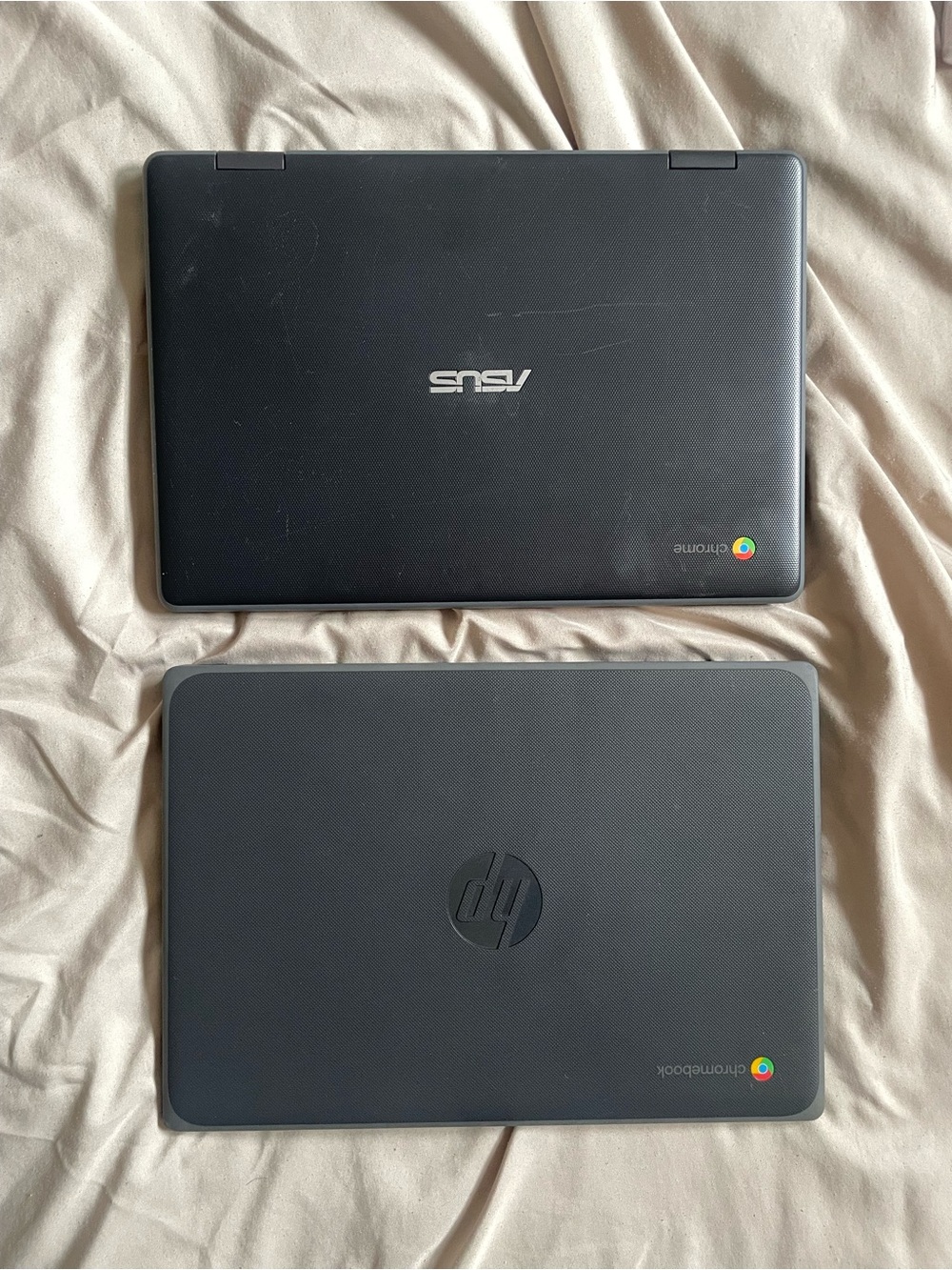 ASUS and HP Black Chromebooks (FOR PARTS)